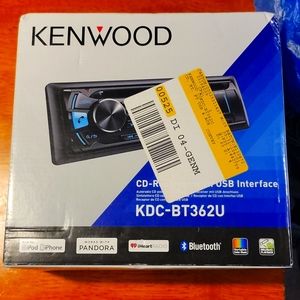 Kenwood CD Receiver with USB Interface